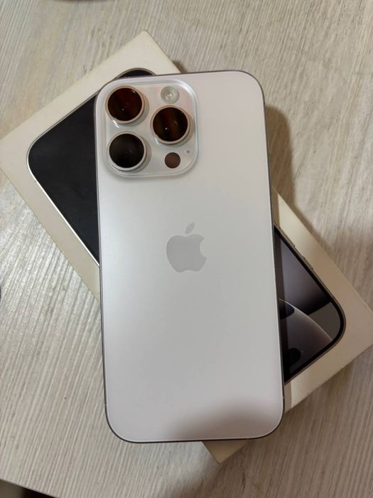 Продам свой телефон айфон 16 про память 256 тел как новый