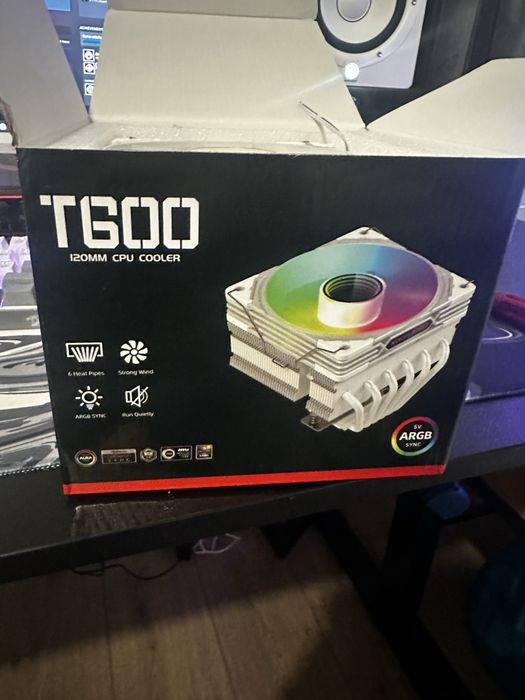 Cooler procesor alb pentru pc