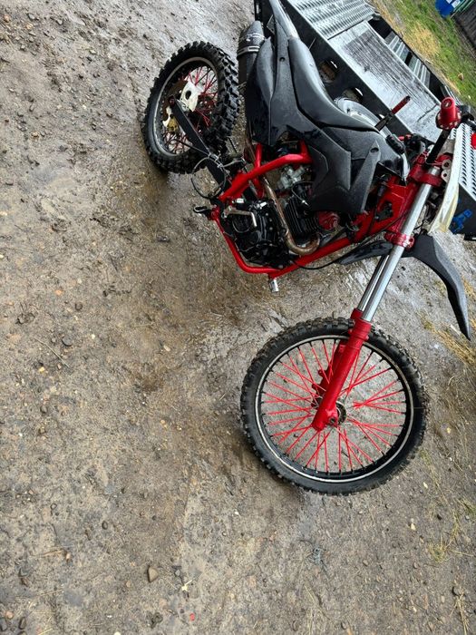 Vând cross KXD 150CC