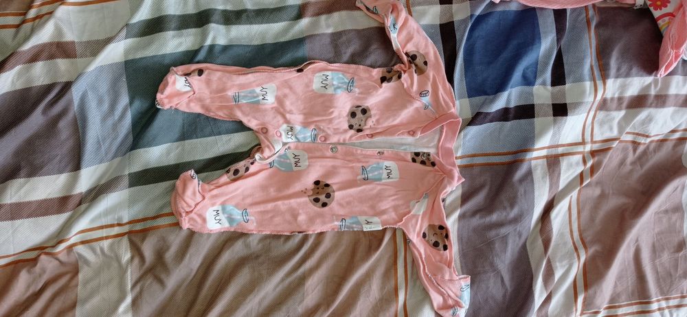 Продам большой пакет детских вещей на девочку!