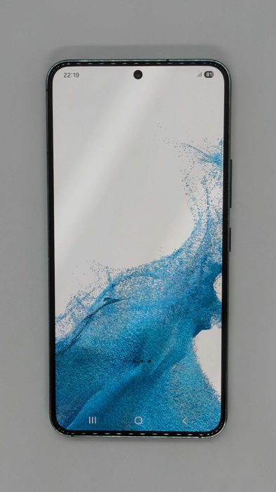 Samsung Galaxy S22 256GB – чист екран, с добра батерия