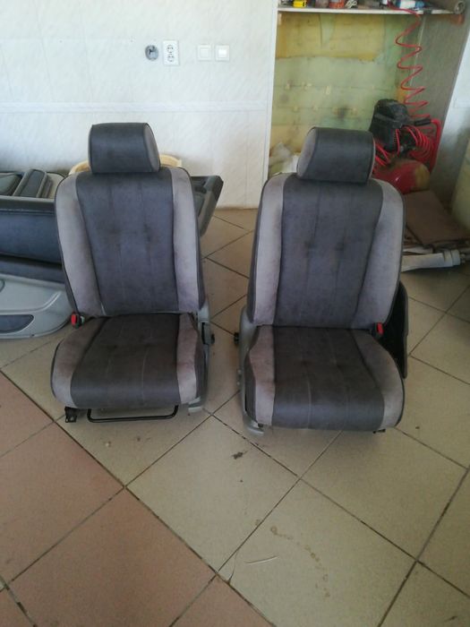 Перетяжка автосалона.