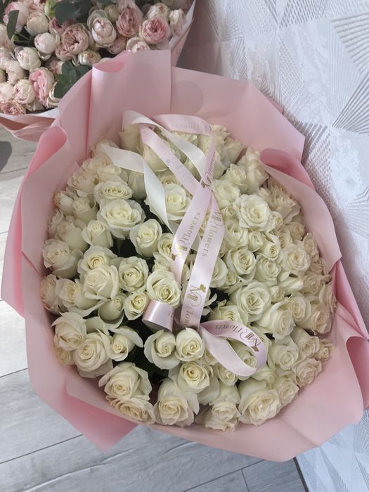 101 роза метровый ақ цвет