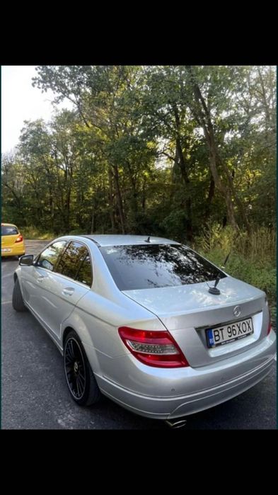 Triple Mercedes C Class 2010 cu semnalizare pe led