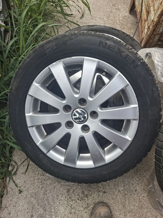 Vând set 4 roți complete Volkswagen jante aliaj R16 cu anvelope M+S
