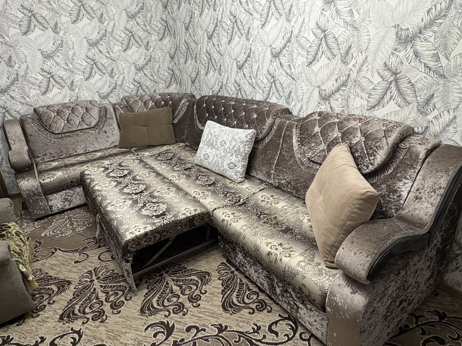 Красивый и уютный комплект мебели - 2 дивана + 2 кресла!
