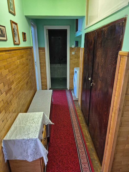 De inchiriat :Apartment 3 camere cu balcon, 125mp