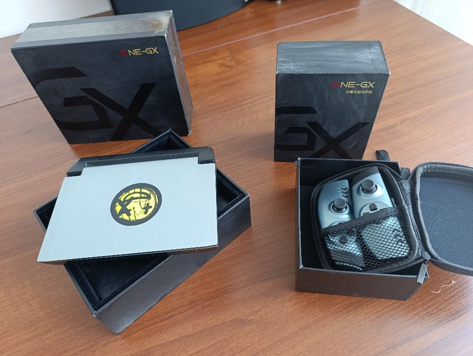 Игровой мини нетбук OneGX