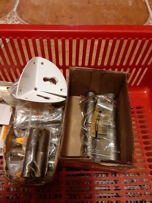 Butuc pentru yală,  broaște silduri cu mânere, balamale