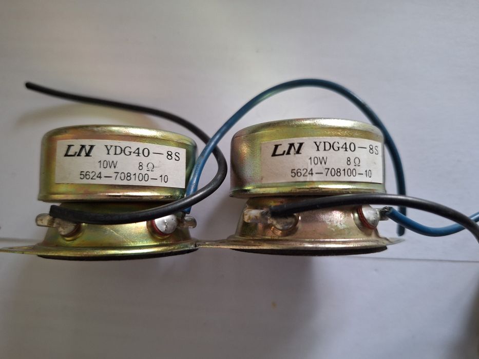 Tweetere Difuzoare inalte sateliti bass woofere boxe sisteme audio