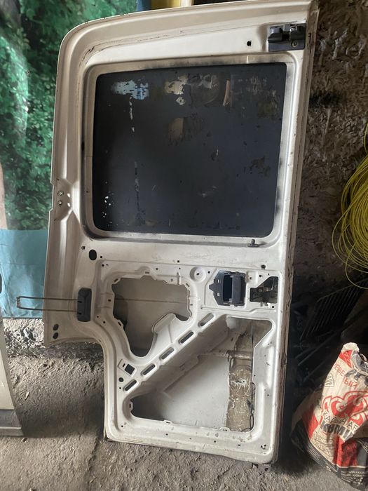 Дверь Т4 Volkswagen t4 transporter