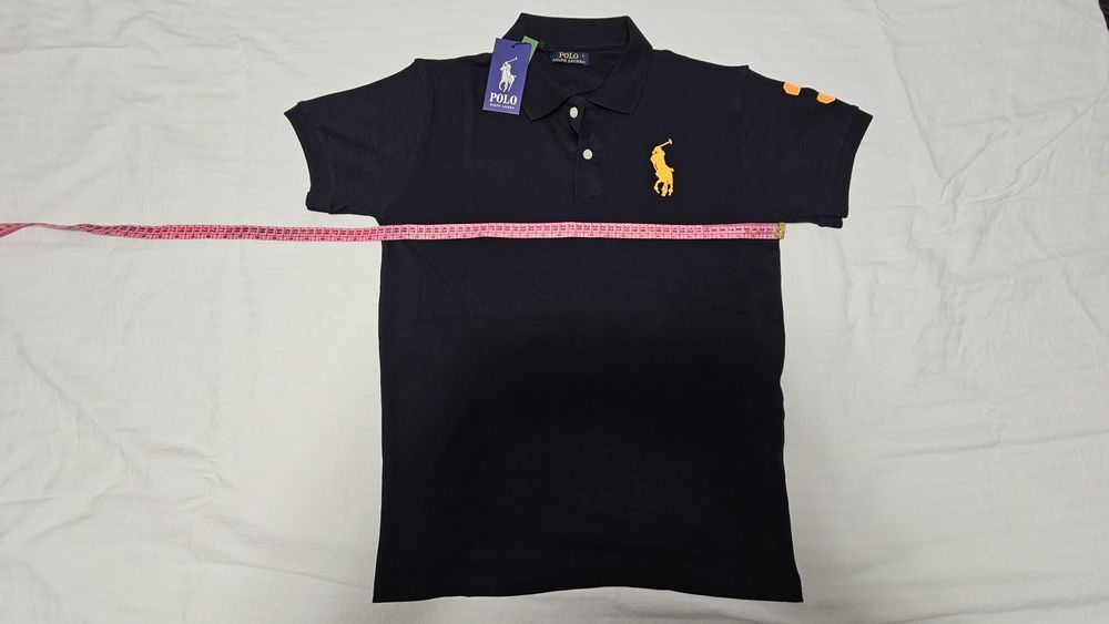 Tricouri de dama si barbati diferite mărimi si culori