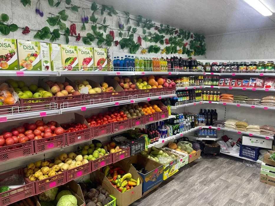 Металлические стеллажи, островные витрины, полки торговые для магазина