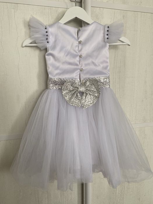 Нарядные платья для девочек