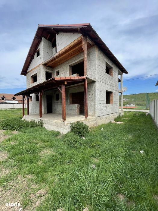 Casa la rosu de vanzare Daia Sibiu