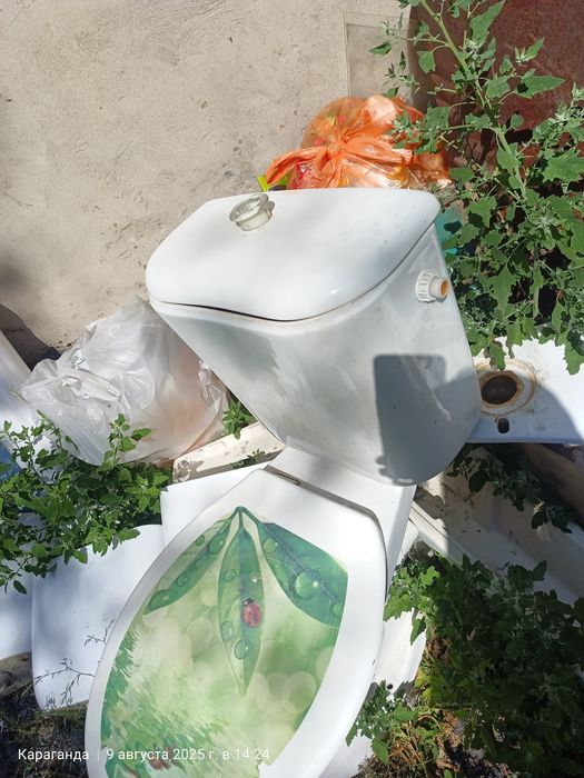 Унитаз в комплекте 8000