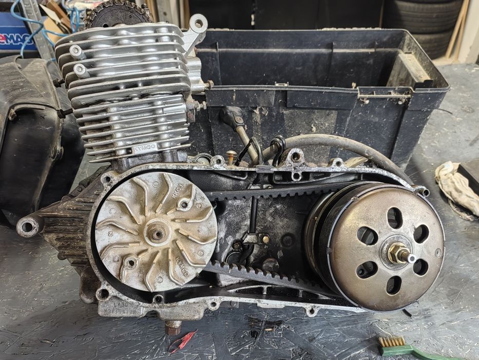 Dezmembrez kymco mxer 150