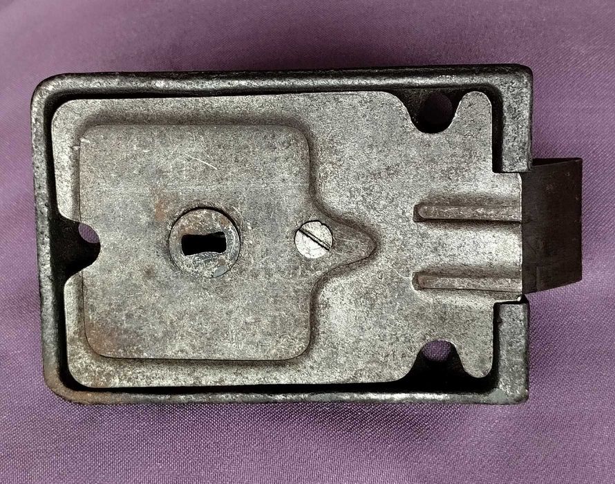 брава- резе за врата