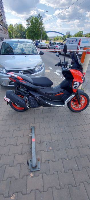 Aprilia SR GT 200