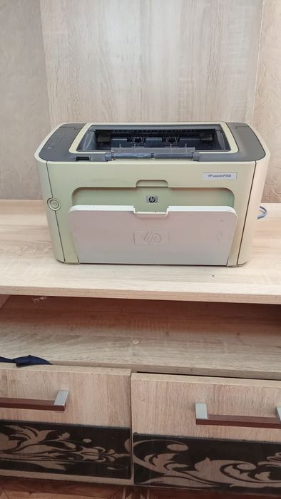 HP LaserJet P1505-рабочий лазерный принтер