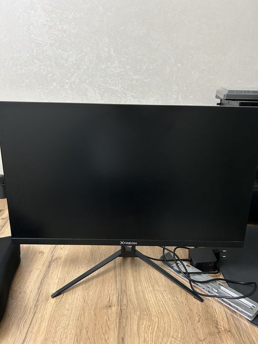 Монитор Xtreon 200гц