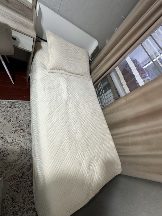 Продам односпальную кровать