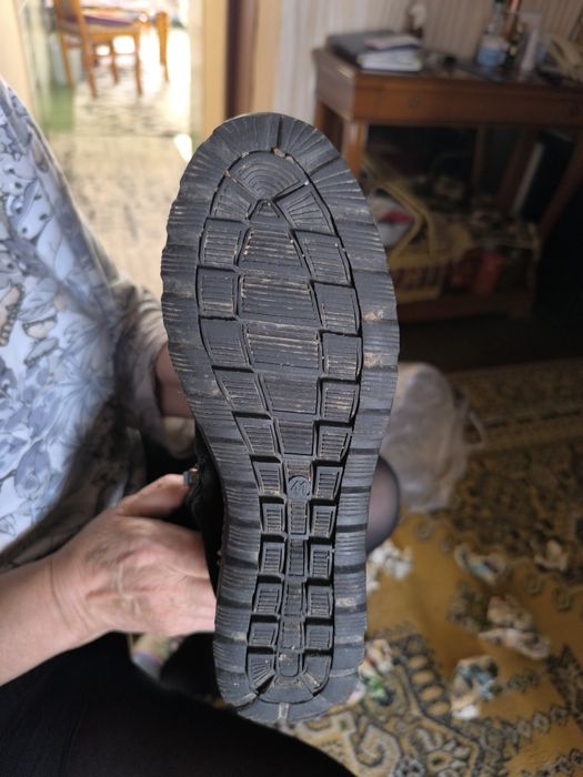 Продам зимние сапоги замша