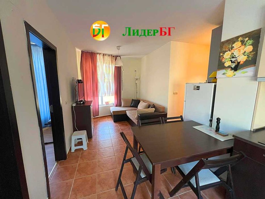 Малък двустаен апартамент с вътрешен двор