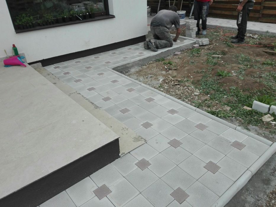 Pavele pavaje antiderapante pentru curte - model 20x20 STAR