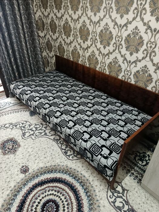 Продается полуторка кровать.