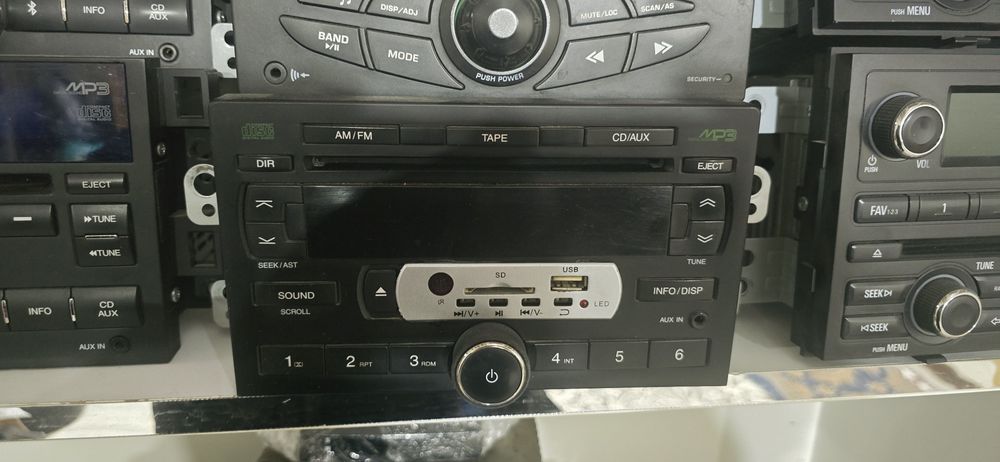 Lasetti mafon gentra magnitola