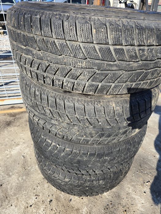 Продавам джипови гуми 17ки