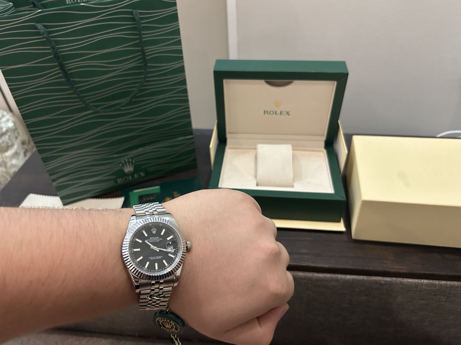 Часы Rolex Datejust — стиль и точность без переплаты