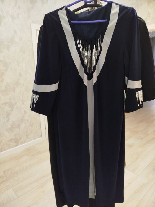 Продам платье размер 48