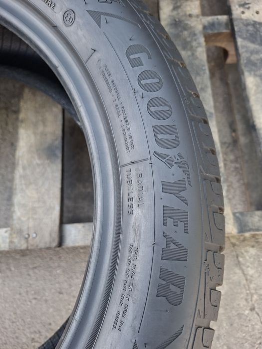 2бр. 225/50/17 Goodyear Ultragrip Performance