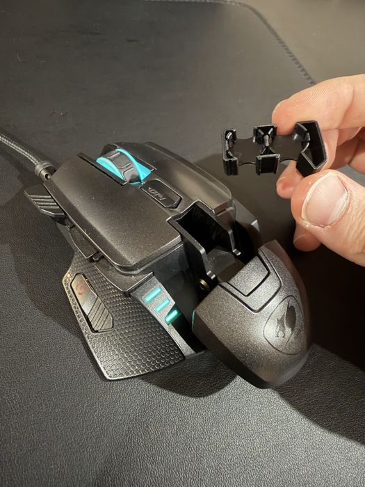 RGB Геймърска Мишка Cougar 700M EVO, 16К dpi + ПОДАРЪК бънджи за кабел