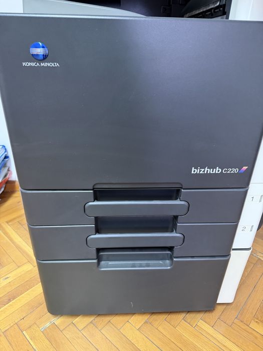 Multifunctionala Konica Minolta C220