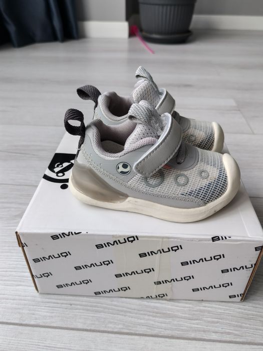 Кроссовки детские