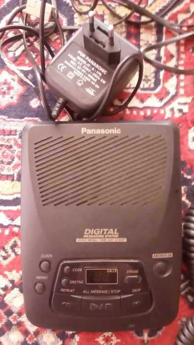 Стационарен телефон и дигитален секретар!