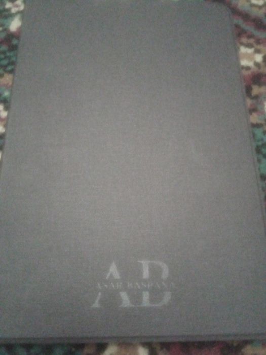 Планшет почти новый 256гиг