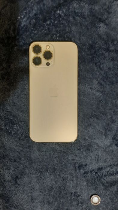 Продаю Айфон 13 про макс