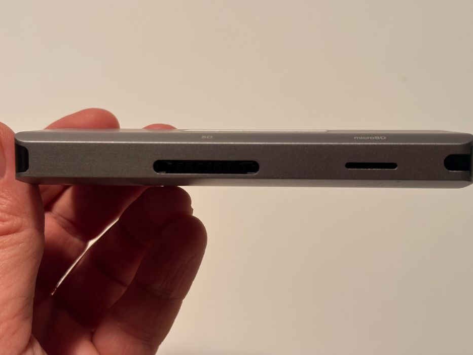 Adaptor / cititor USB-C pt apple