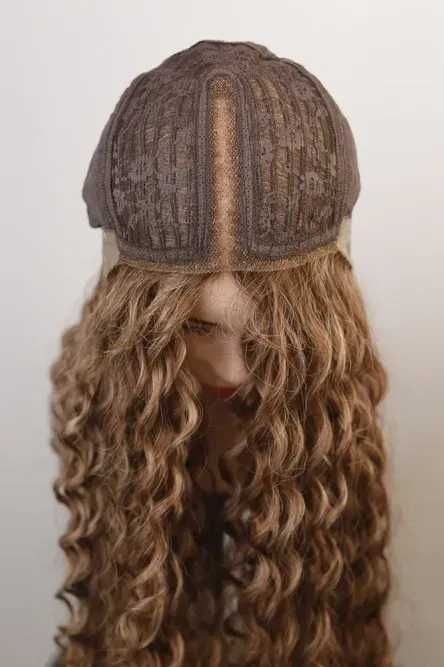 Омбре къдрици 80 см - кафява перука с реалистичен път 13x4x1