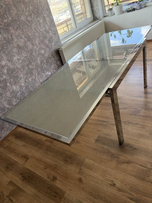 Masa de sticla extensibila 10-12 persoane