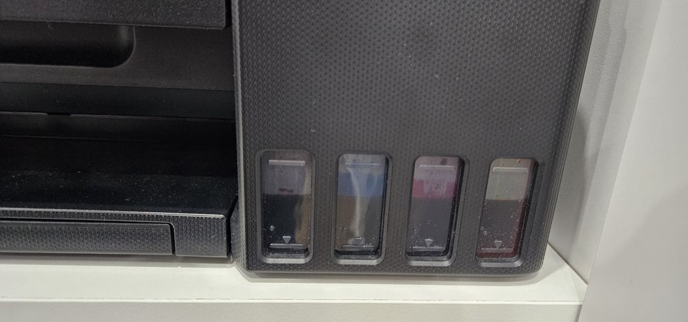 Продам цветной принтер Canon