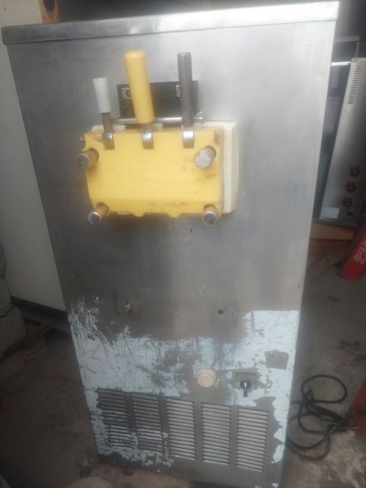 Фризер,морожен аппарат