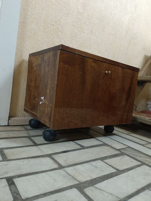 Тумбочка продаётся