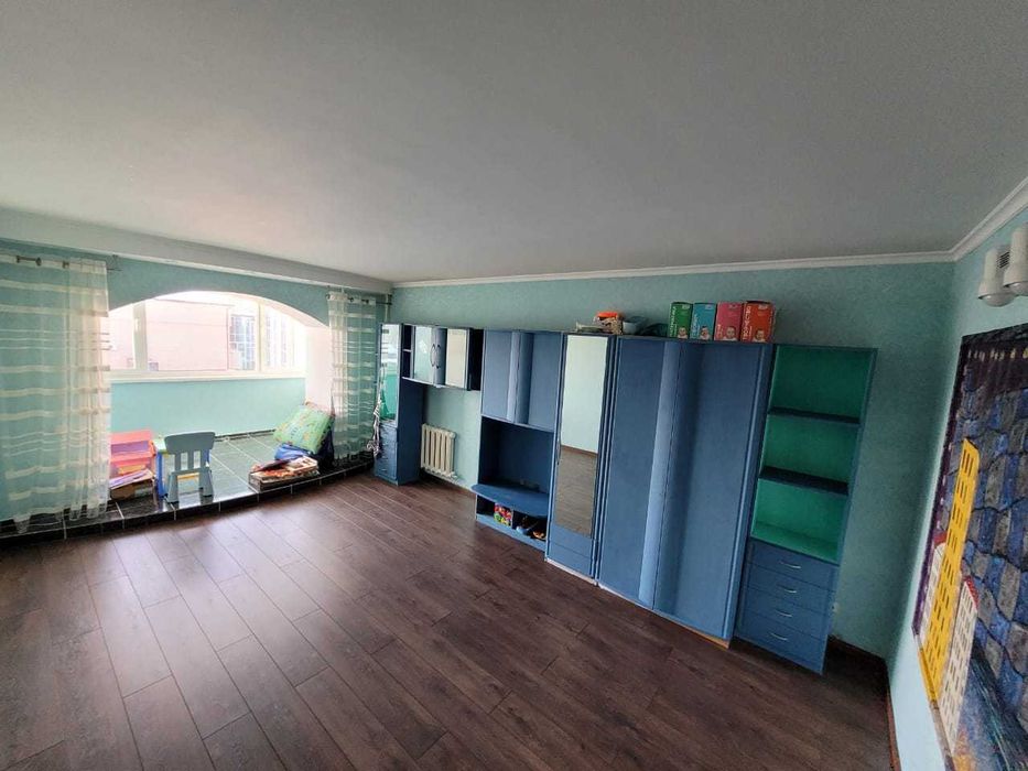 Продам 4 ком квартиру