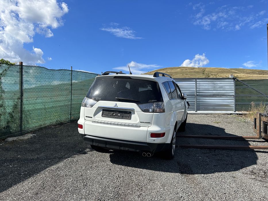 Dezmembrez (piese)Mitsubshi Outlander 2.2  156 cp an 2010-2012  E5