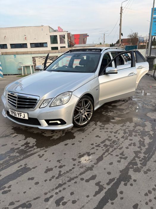 Dezmembrez mercedes w212